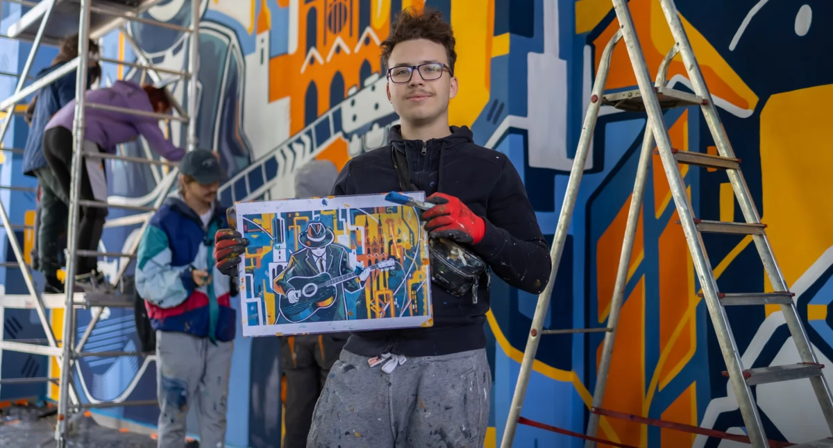 Nowy mural w Białymstoku zaprojektował Antoni Dombek, student grafiki w Politechnice Białostockiej