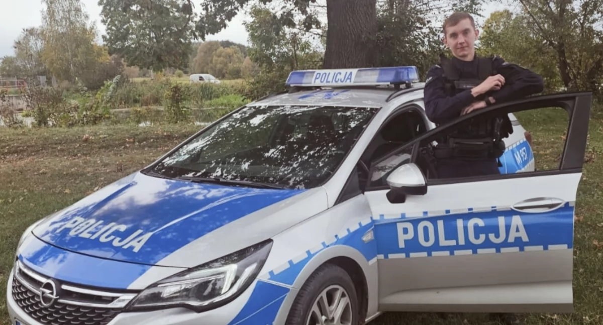 Policjant z Ciechanowca swój prywatny urlop wykorzystał na pomoc powodzianom
