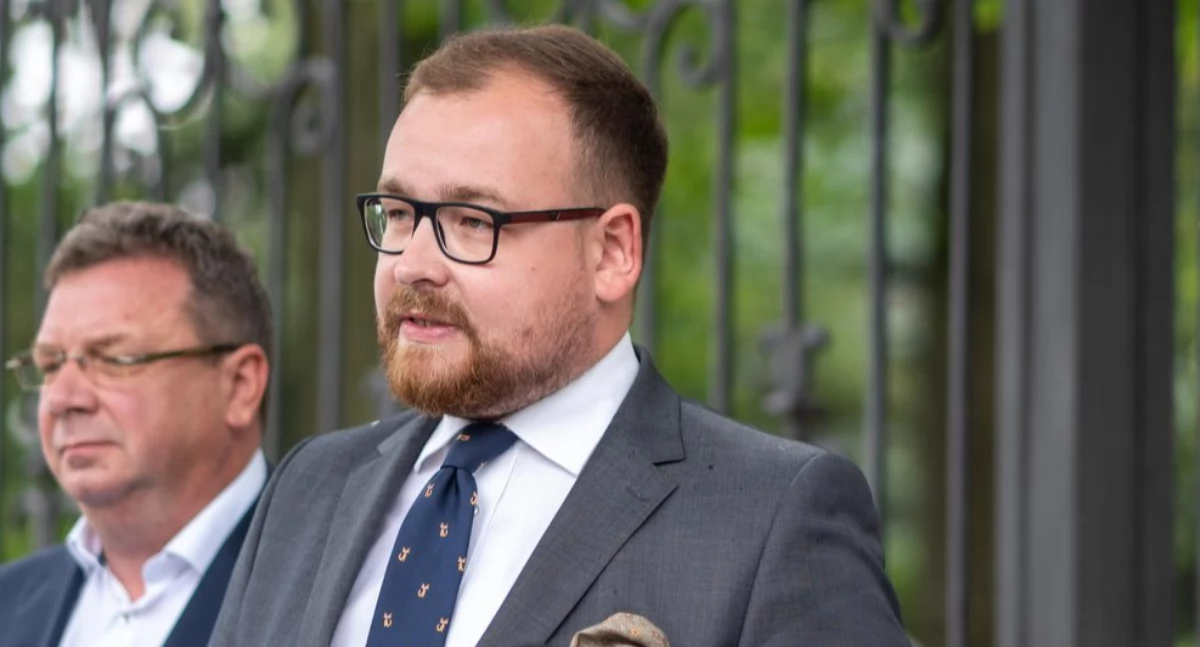 Farmy trolli na platformie X nie powinny istnieć. Poseł Sebastian Łukaszewicz napisał list do Elona Muska