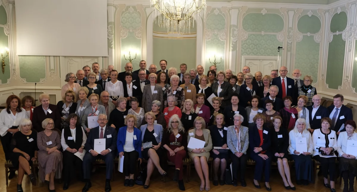 Absolwenci Akademii Medycznej odebrali Złote Dyplomy