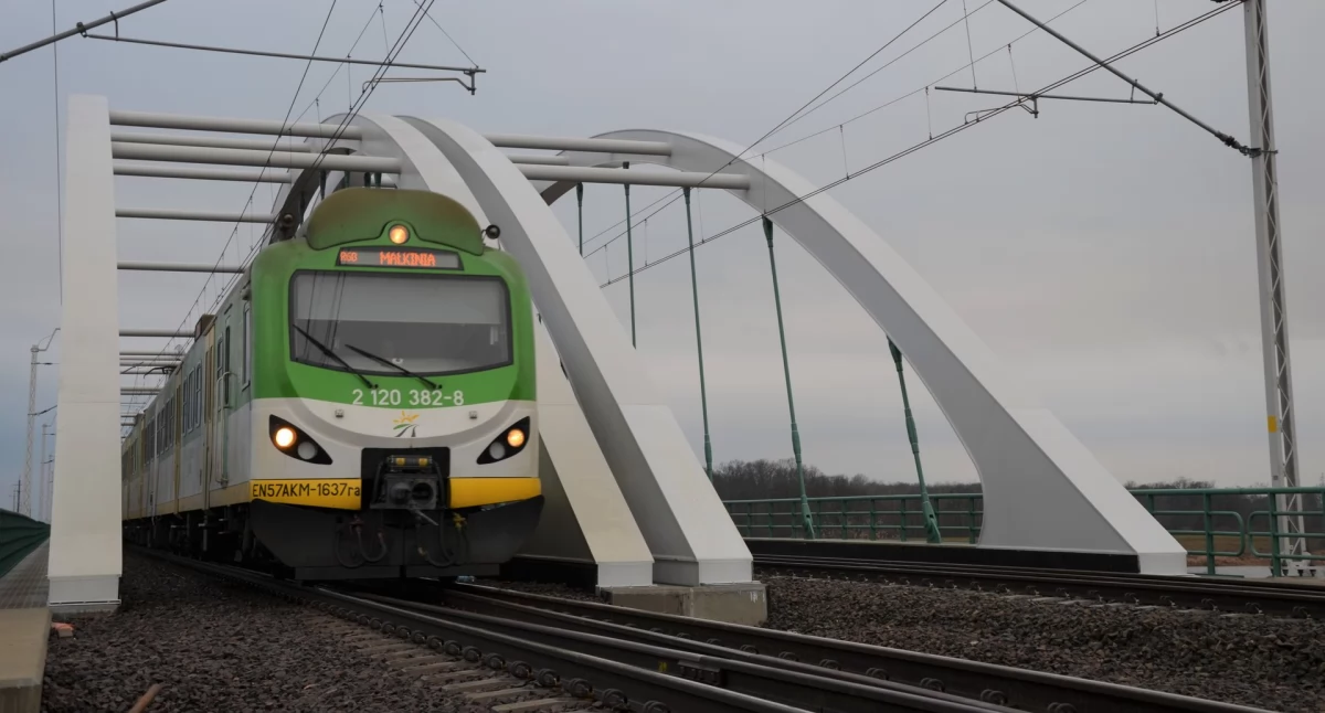 Sprawdź jak pojadą pociągi po zmianie czasu