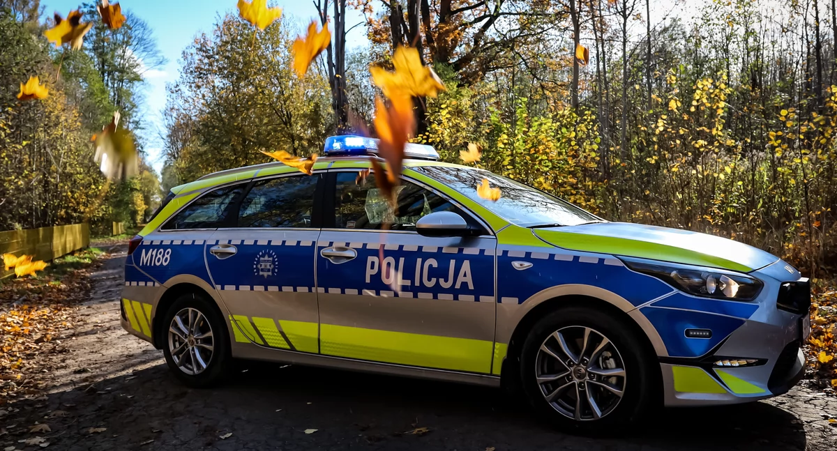 Aż 2 tys. zł mandatu musiał zapłacić kierowca, który jechał jak rajdowiec