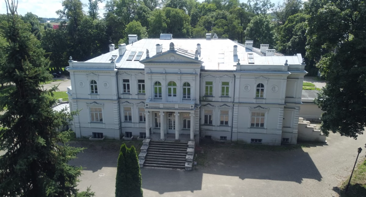 Pałac na Dojlidach wkrótce zmieni przeznaczenie. Będzie hotelem z restauracją