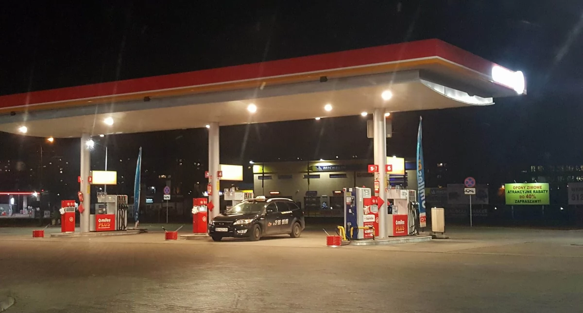 Ceny paliw cały czas wahają się. Co nas czeka w najbliższym czasie na stacjach?