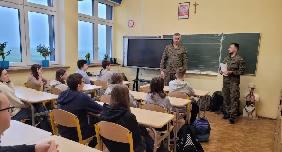 Terytorialsi ruszyli do szkół w ramach projektu „Edukacja z wojskiem”