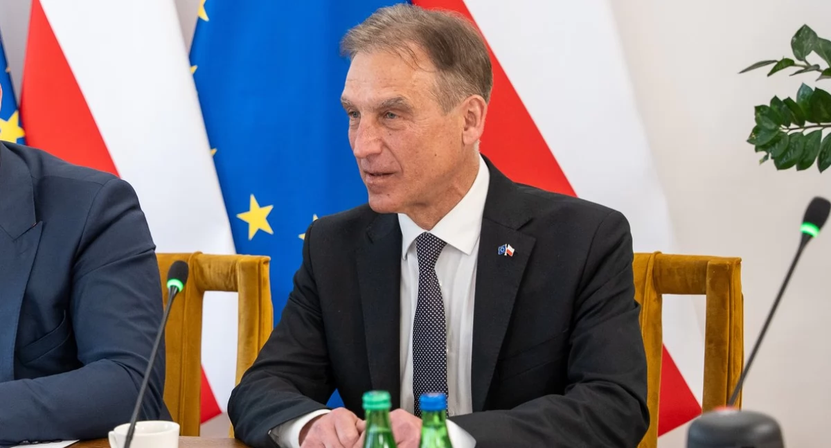 Mirosław Lech wygrał z Beatą Matyskiel. Tym razem sporo więcej niż o jeden głos