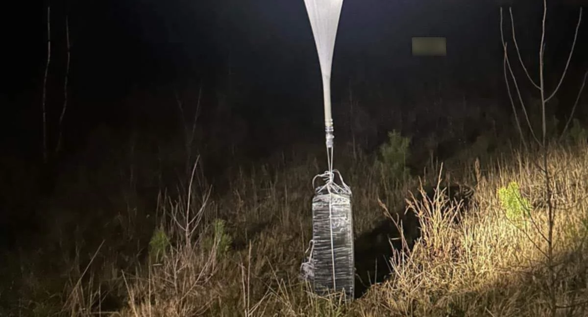 Kolejny balon meteorologiczny z przemycanymi papierosami został znaleziony we wsi Dąbrówki pod Białymstokiem