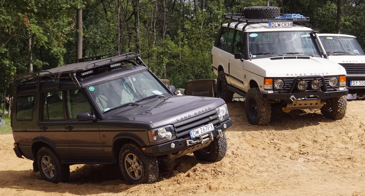 W tym roku w ofertach SUV-ów na rynku wtórnym najwięcej było Land Roverów