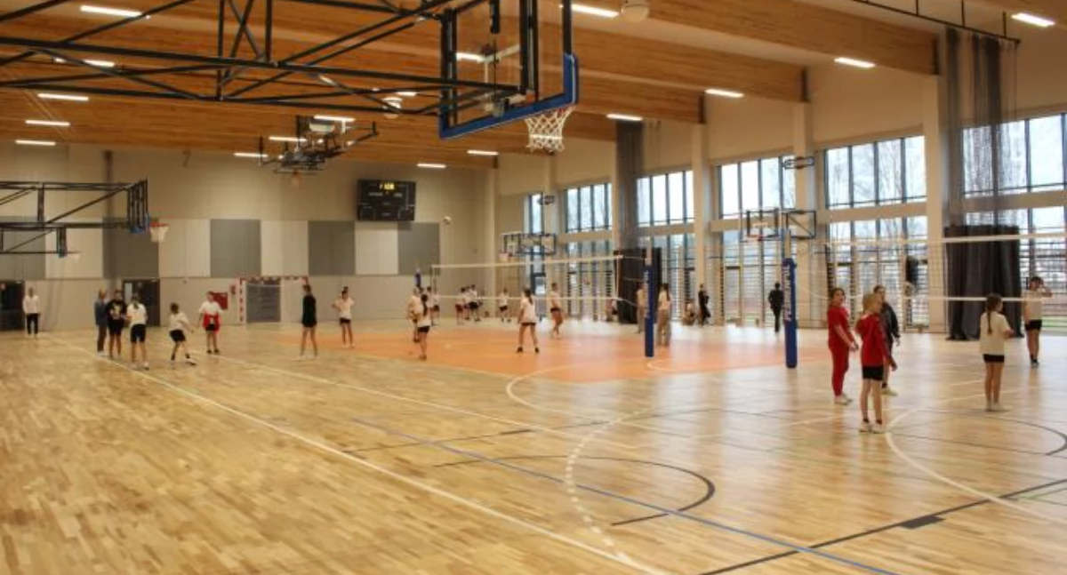 Łomżyńska piątka będzie realizować remont hali sportowej