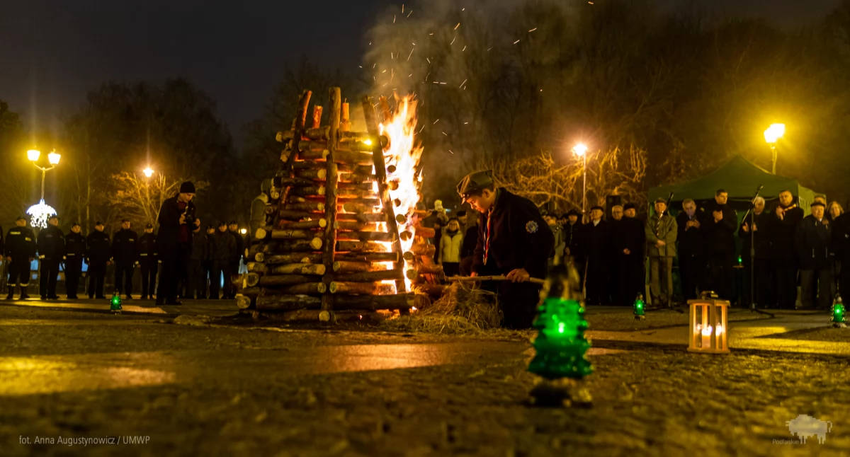 Pod Pałacem Branickich pojawi się Betlejemskie Światełko Pokoju. Będzie można zabrać je do domu