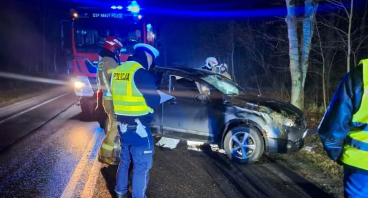 Niedaleko Kolna zderzyły się samochody osobowe. Cztery osoby trafiły do szpitala