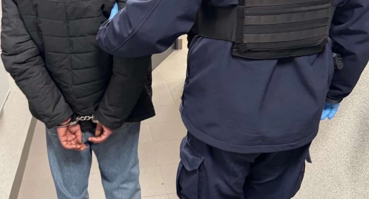 W trakcie minionego weekendu policjanci zatrzymali 10 poszukiwanych osób