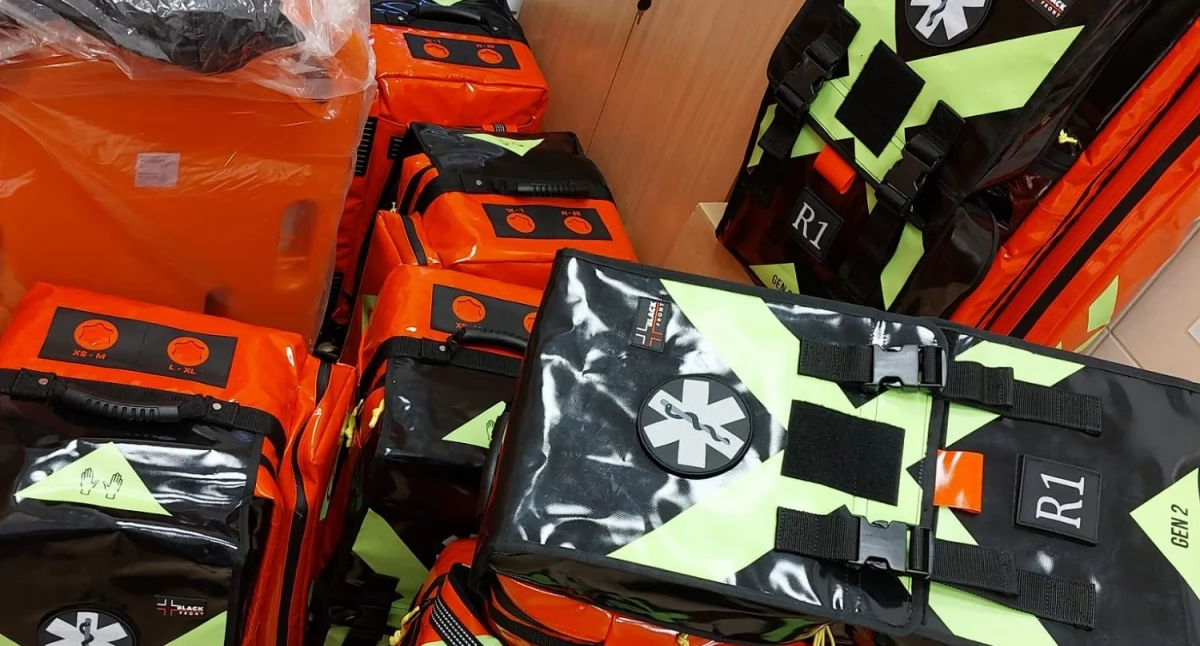Darczyńcy przekazali podlaskim strażnikom granicznym plecaki ratunkowe