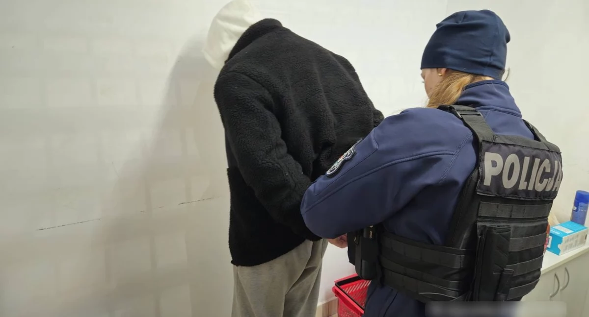 Troje podejrzanych o kradzieże sklepowe trafiło w ręce policjantów