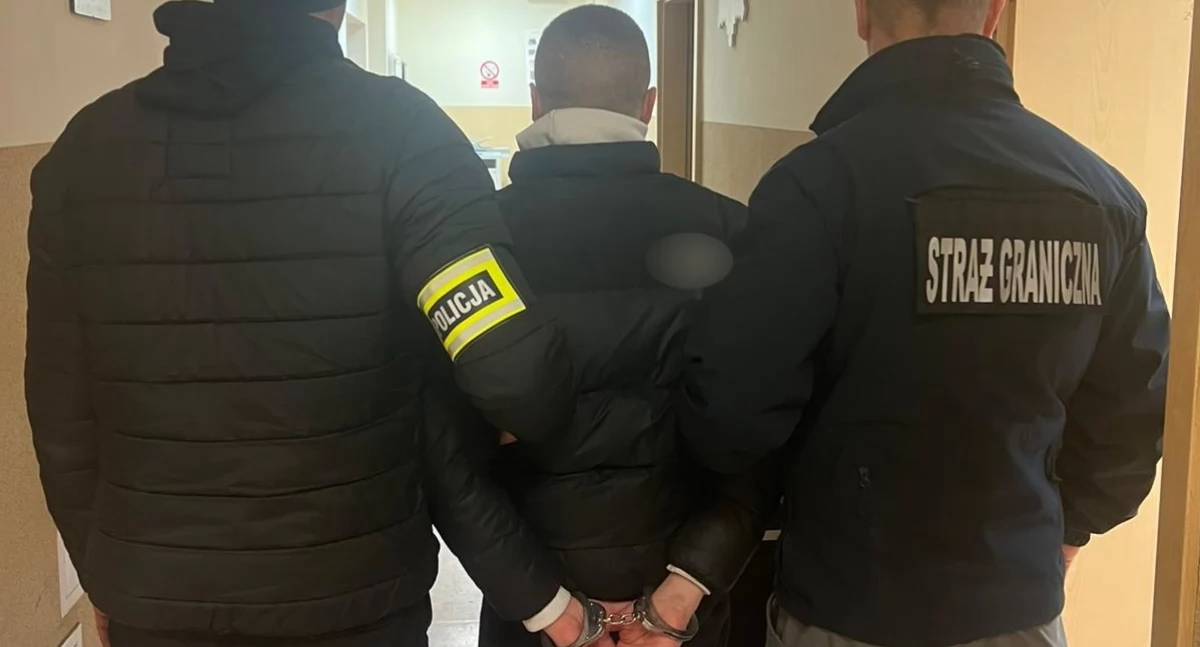Strażnicy graniczni z Augustowa zatrzymali dwóch Polaków pod zarzutem przemytu ludzi