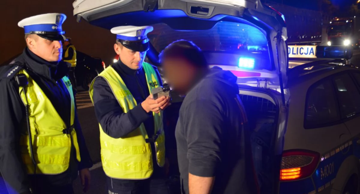 Policjanci ścigali nocą kierowcę. Grozi mu nawet 5 lat więzienia
