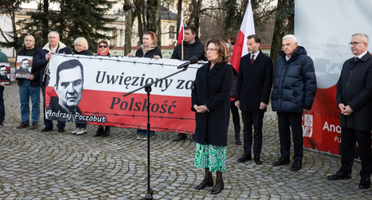 Politycy Platformy Obywatelskiej upominają się o więźnia politycznego, ale o tych więzionych w Polsce nie chcą mówić