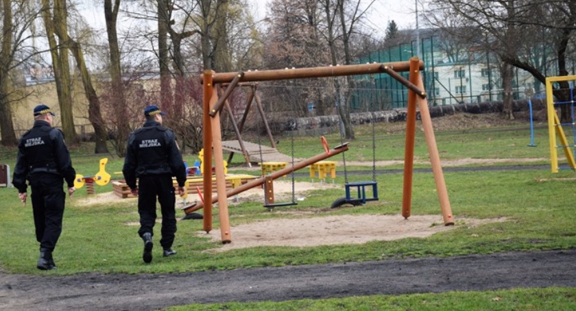Kontrole białostockich placów zabaw 