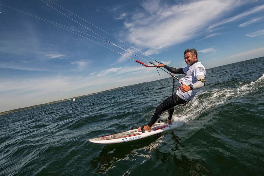 Ile kosztuje pasja? Kitesurfing