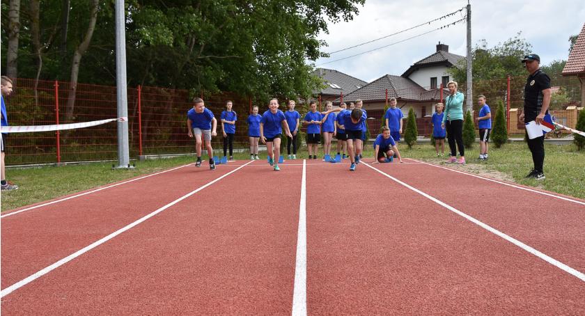 Uczniowie ze szkoły 49 mają lepsze warunki do uprawiania sportu
