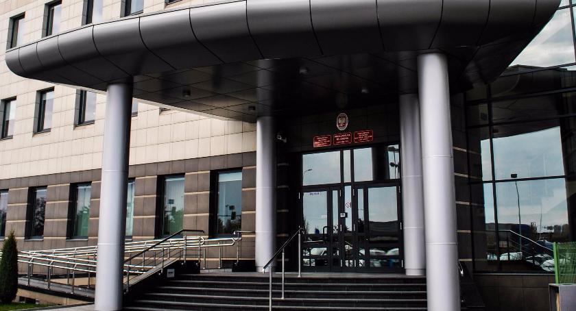 Prezydent i radni sądzą się za własne pieniądze