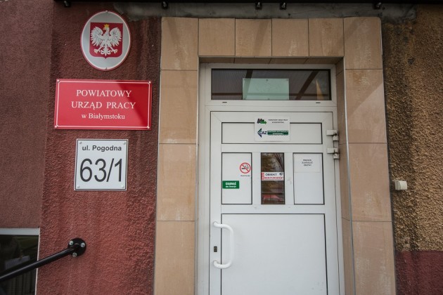 Tylko 10% bezrobotnych ma prawo do zasiłku. Sprawdzamy, ile osób bierze udział w różnych formach akt