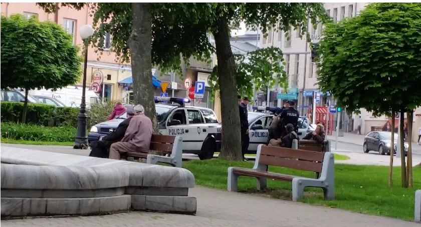 Ja bardzo przepraszam, potrzebuję 50 groszy
