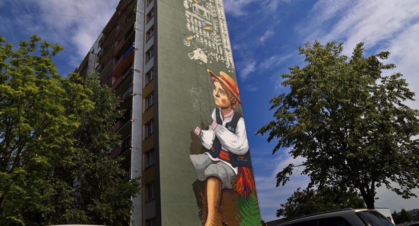 Nowy mural z chłopcem na Białostoczku