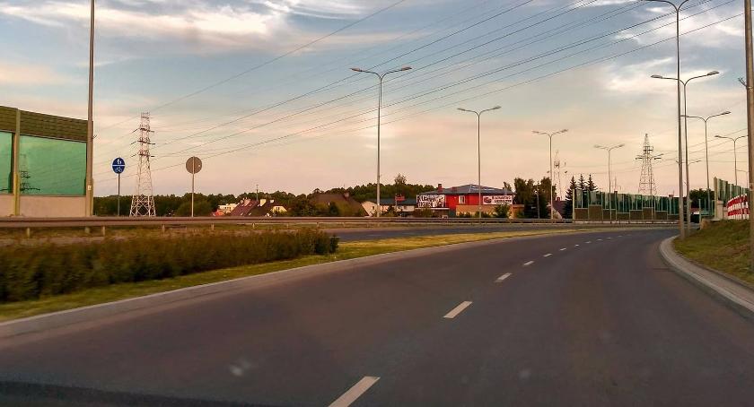 Narobiło się z tymi ekranami na przedłużeniu Piastowskiej