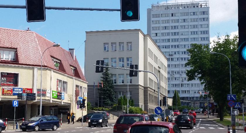 Budżetowe perypetie obywatelsko-urzędnicze
