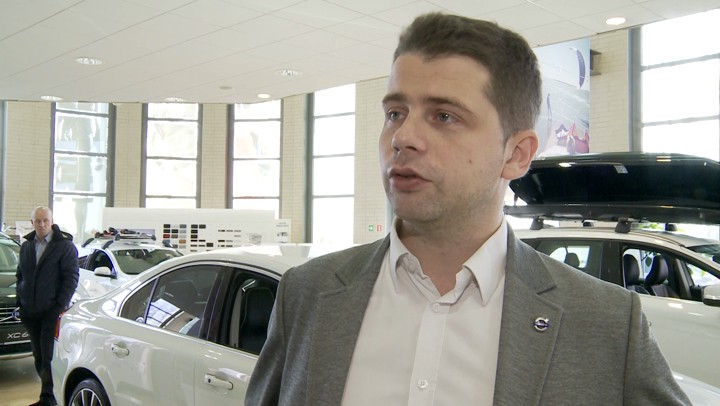 Słaba sprzedaż aut hybrydowych w Polsce /VIDEO/