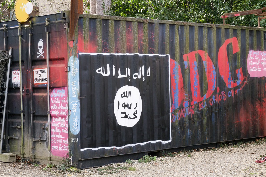Ponad połowa Polaków za wspieraniem krajów walczących z Państwem Islamskim