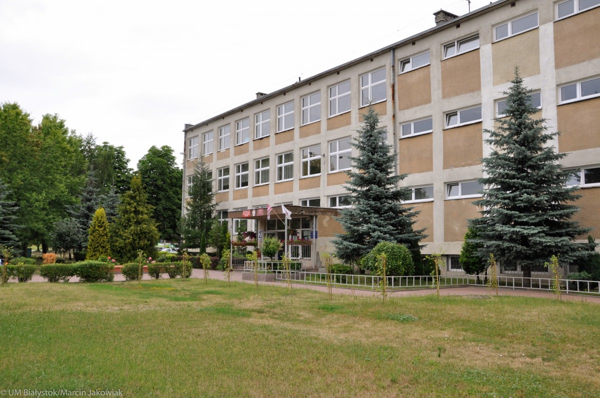 Urząd Miejski zabiera się za likwidację. Tym razem – barier architektonicznych