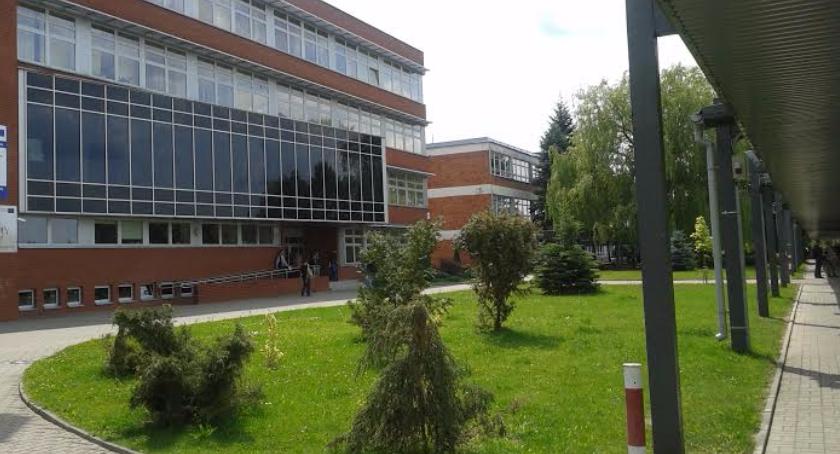 Uczniowie i ich rodzice mają szanse nauczyć się ekonomii