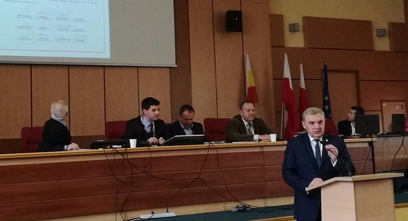 Prezydent uchodźców nie zapraszał. A poza tym to jest pięknie i cudownie