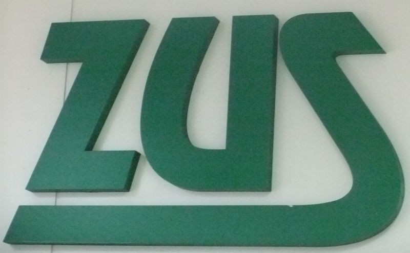 ZUS ostrzega przed mailami i telefonami