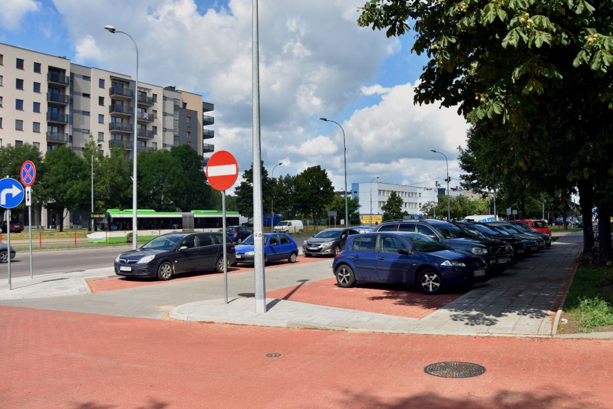 Parking pod urzędem dla mieszkańców