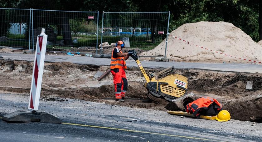 Nie będzie można dorobić do etatu? Pracodawcy krytycznie o zmianach kodeksu pracy