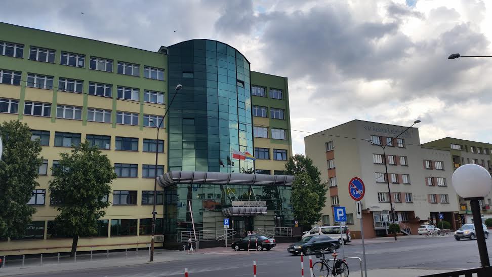 Rozdawnictwo stołków trwa w najlepsze – cz. 1