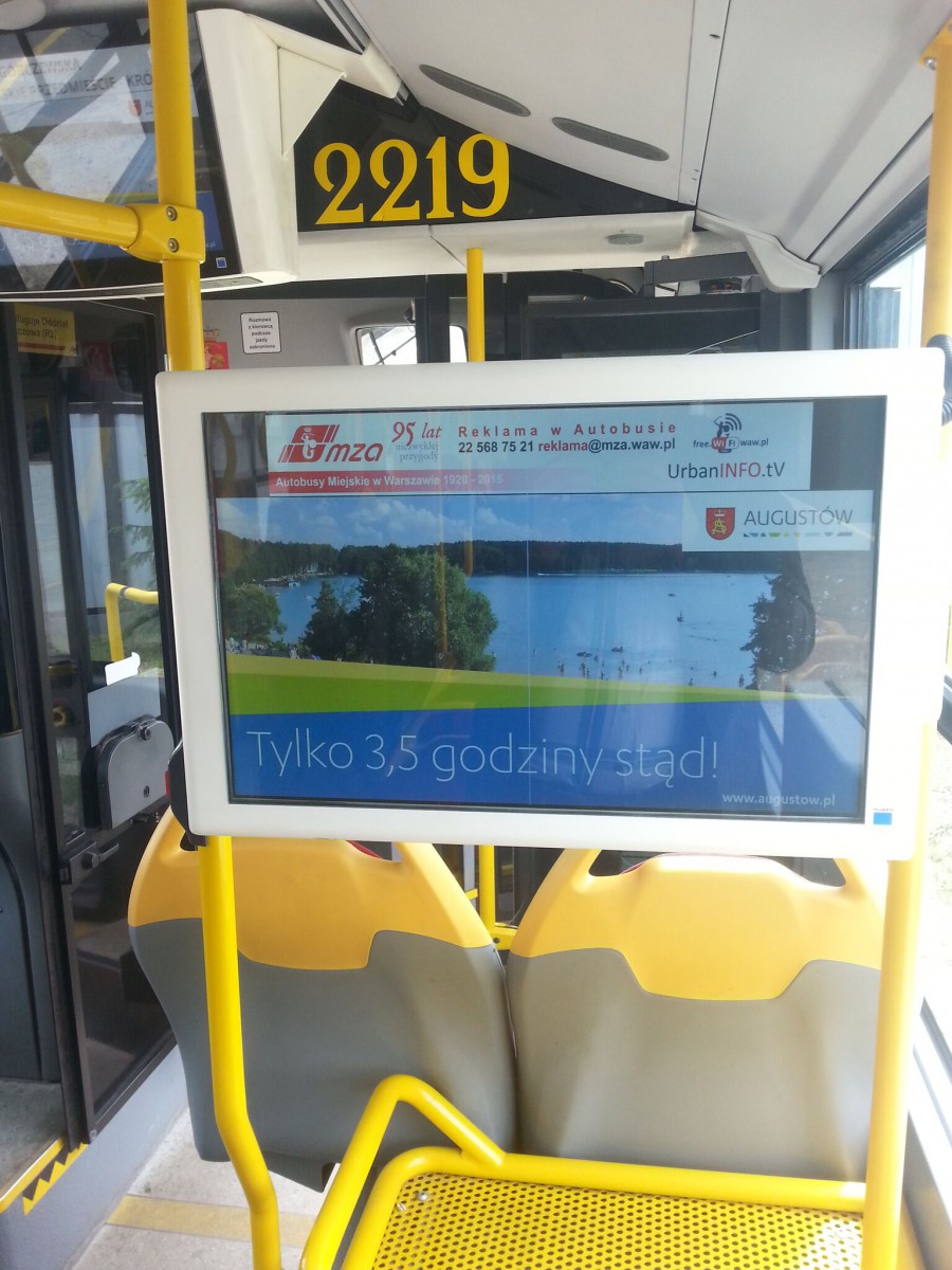 Augustów na spotach wyświetlanych w warszawskich autobusach