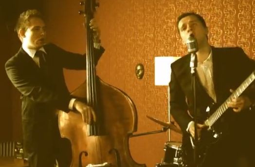 Ona tańczy dla mnie w rytmie jazzu