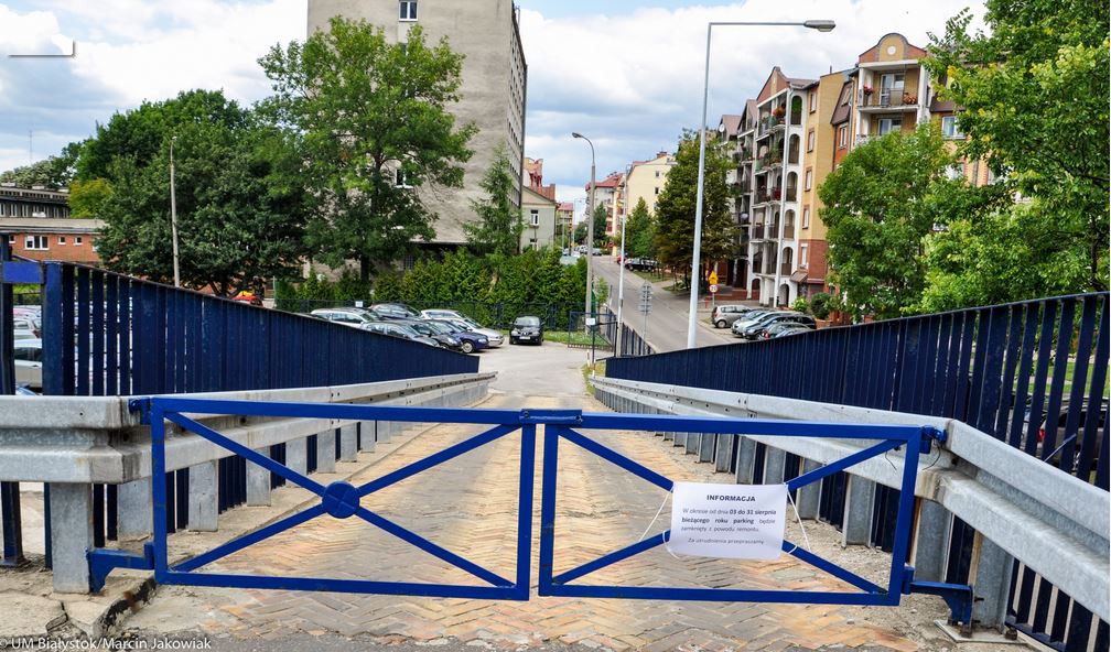 Parking pod urzędem wkrótce przejdzie remont. Urzędnicy i mieszkańcy na nierównych prawach z korzyst