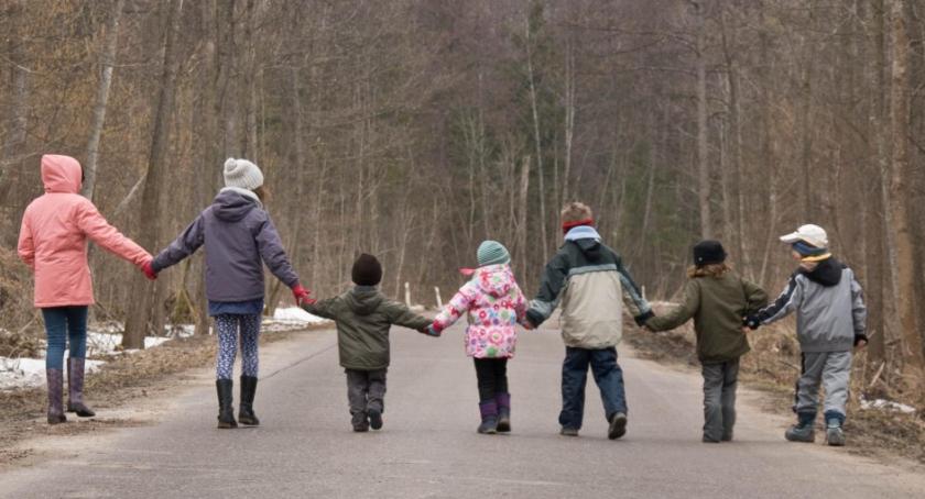 Kobiety wychowujące czwórkę dzieci otrzymają emeryturę