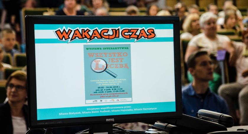 Najmłodszy uniwersytet ma wakacyjną przerwę. Czy po wakacjach będą niespodzianki?