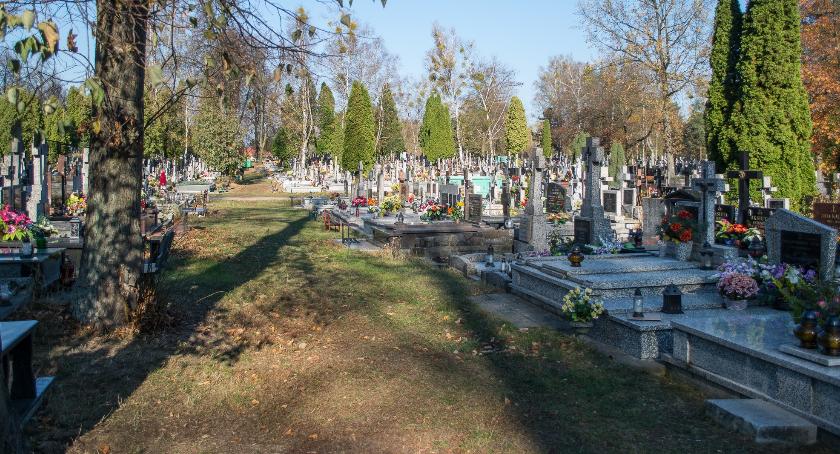 Lepiej żyć, nie umierać. Za kilka lat skończy się miejsce na cmentarzach