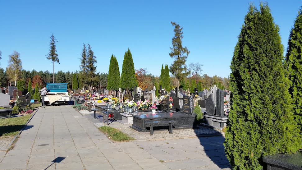 Ustawa śmieciowa dotyczy także cmentarzy