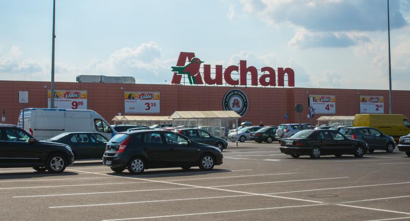Trwa remont galerii Auchan na Produkcyjnej. Nowe wnętrza jesienią