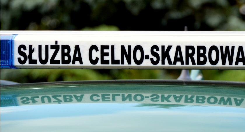 Celnicy szukają ludzi do pracy. Potrzebnych jest 30 nowych pracowników
