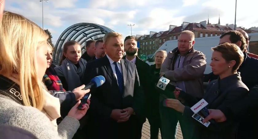 Nowa kadencja Truskolaskiego powinna zacząć się od ustalenia spójności przekazu