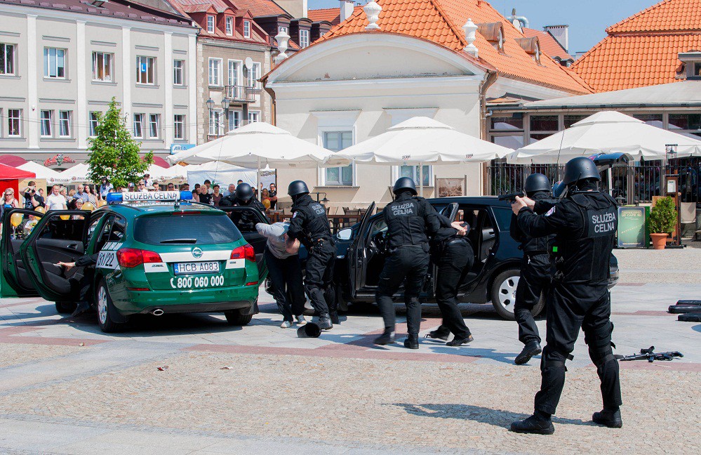 Militarny klimat na Rynku Kościuszki